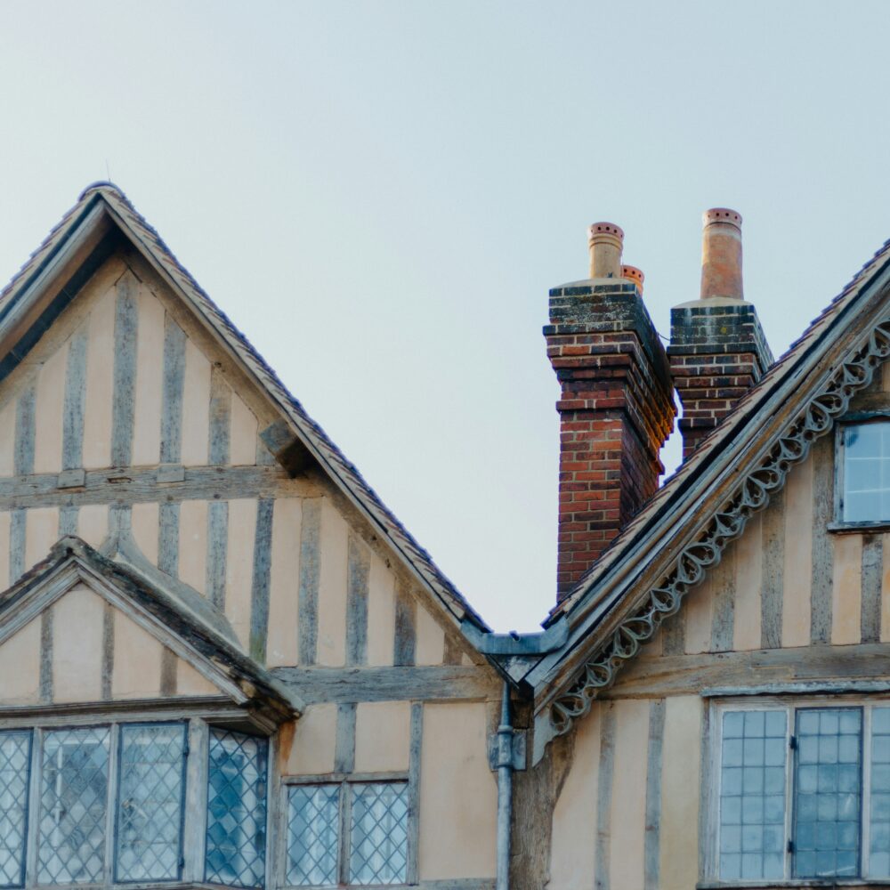 Characterful old houses by Annie Spratt on Unsplash