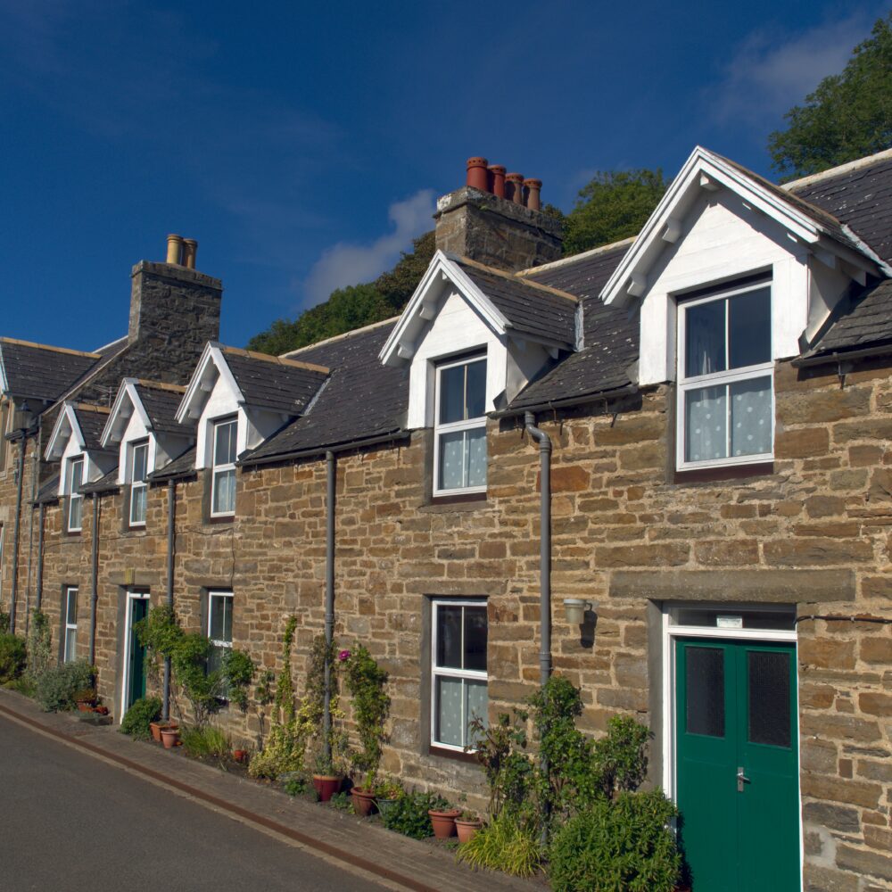 Terraced houses in Dunbeath by Walter Frehner on Unsplash